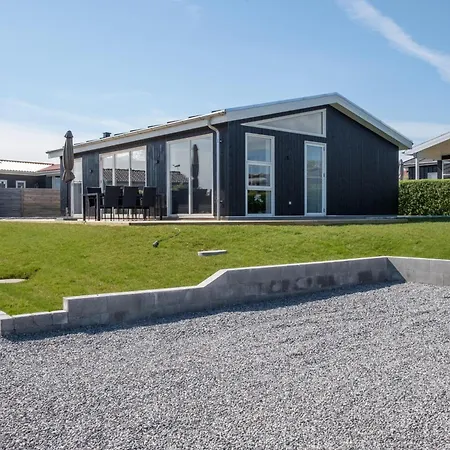 Holiday home In With 3 Bedrooms And Wifi *