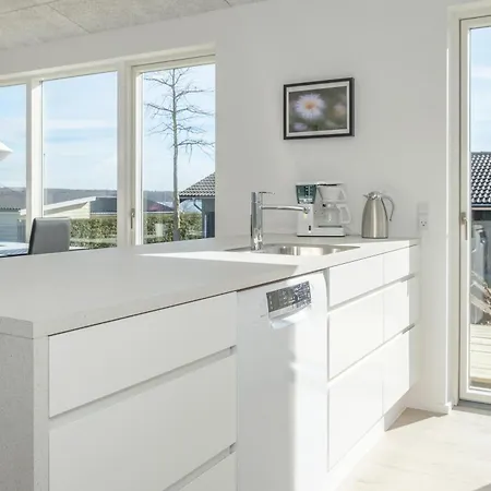 In With 3 Bedrooms And Wifi Сasa de vacaciones Rønde
