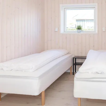 In With 3 Bedrooms And Wifi Сasa de vacaciones Rønde